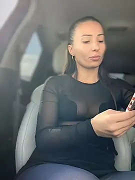 Snapshot of YOUR-KARINA chatting on 4, 2, 2025 YOUR-KARINA online show from 4, 2, 2025