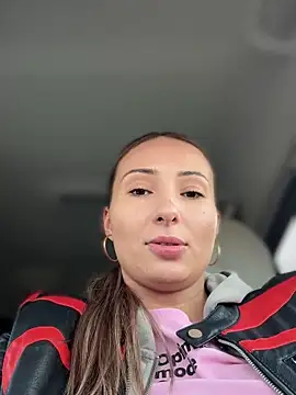 Snapshot of YOUR-KARINA chatting on 16, 3, 2025 YOUR-KARINA online show from 16, 3, 2025