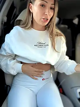 YOUR-KARINA online show from 6, 1, 2026