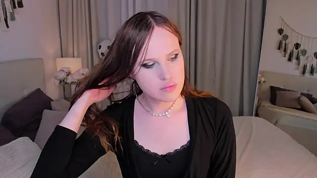 EffieMinki online show from 9, 7, 2026