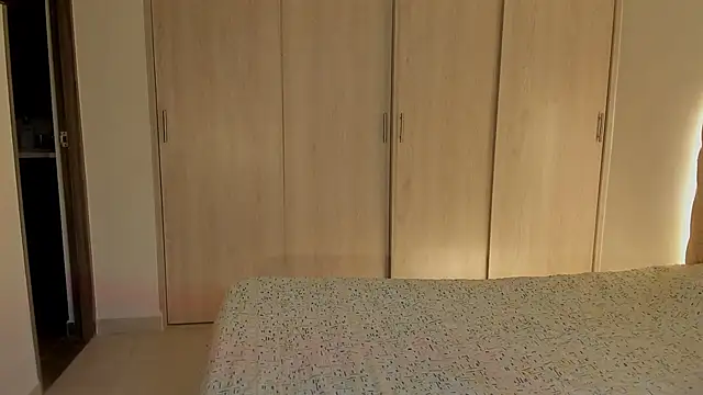 Snapshot of mariam_hill chatting on 5, 1, 2026 mariam hill online show from 5, 1, 2026