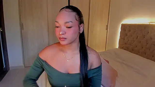 Snapshot of mariam_hill chatting on 7, 1, 2026 mariam hill online show from 7, 1, 2026