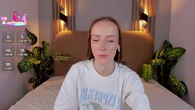 Kira Quinn online show from 1, 11, 2025