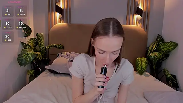 Kira Quinn online show from 12, 11, 2025