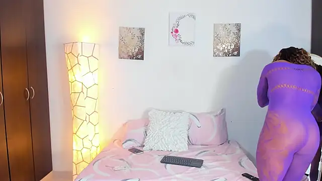 SarahCinnamon- online show from 10, 2, 2026