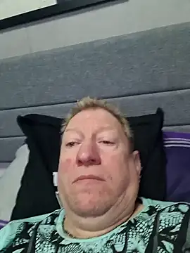 Snapshot of tomtom111111 chatting on 7, 12, 2024 tomtom111111 online show from 7, 12, 2024