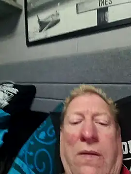 Snapshot of tomtom111111 chatting on 17, 9, 2025 tomtom111111 online show from 17, 9, 2025