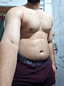 Snapshot of GYMBOY0071 chatting on 8, 11, 2025 GYMBOY0071 online show from 8, 11, 2025