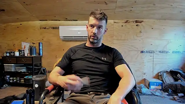 Snapshot of Kenny_Kyle chatting on 25, 2, 2025 Kenny Kyle online show from 25, 2, 2025