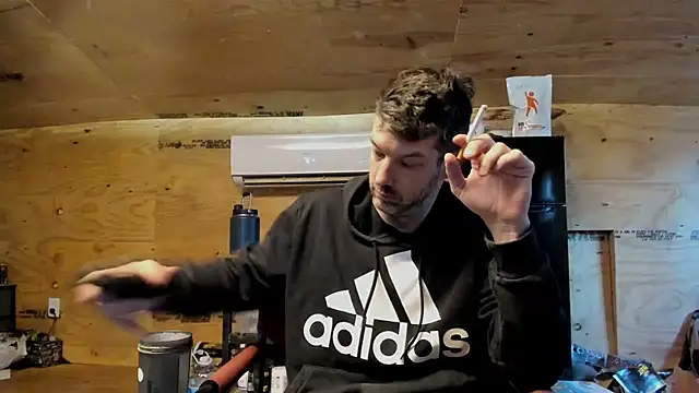 Snapshot of Kenny_Kyle chatting on 2, 12, 2025 Kenny Kyle online show from 2, 12, 2025