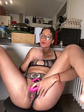 Lauyako online show from 12, 9, 2025