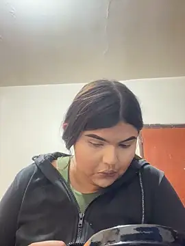 Snapshot of Lia_sexx chatting on 15, 12, 2025 Lia sexx online show from 15, 12, 2025