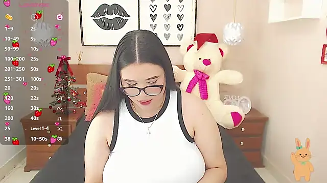 Snapshot of miss_linda_ chatting on 24, 12, 2024 miss linda  online show from 24, 12, 2024