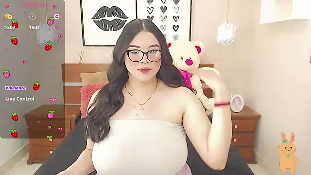 Snapshot of miss_linda_ chatting on 9, 1, 2025 miss linda  online show from 9, 1, 2025
