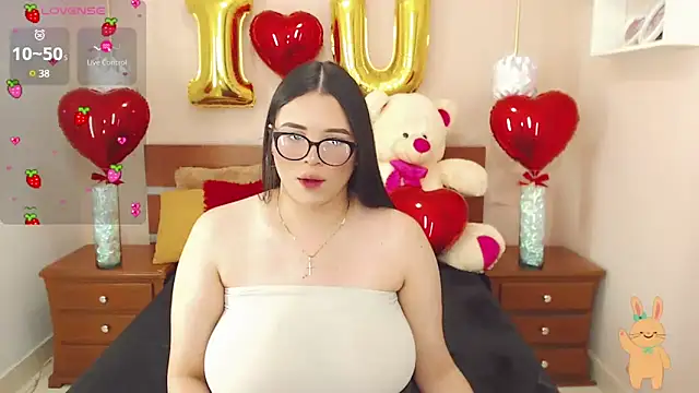 Snapshot of miss_linda_ chatting on 10, 2, 2025 miss linda  online show from 10, 2, 2025