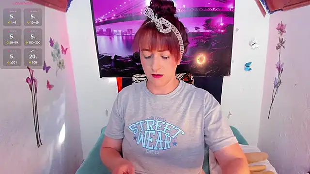 Snapshot of Hannaa32 chatting on 2, 10, 2025 Hannaa32 online show from 2, 10, 2025