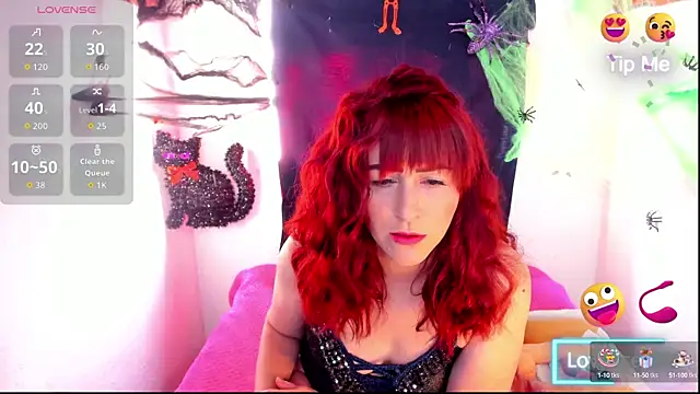 Snapshot of Hannaa32 chatting on 15, 10, 2025 Hannaa32 online show from 15, 10, 2025