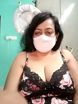 Snapshot of love_suman chatting on 12, 10, 2025 love suman online show from 12, 10, 2025