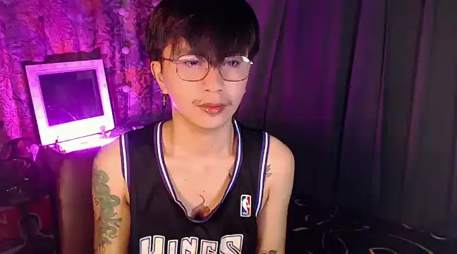 Sexy Handsome Drex online show from 10, 12, 2024