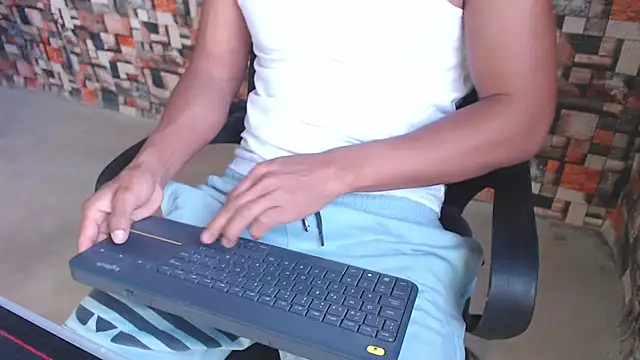 Snapshot of sexatlexx chatting on 29, 9, 2025 sexatlexx online show from 29, 9, 2025