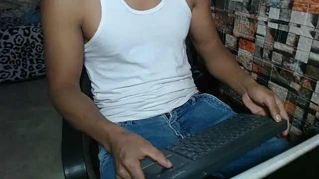 Snapshot of sexatlexx chatting on 11, 10, 2025 sexatlexx online show from 11, 10, 2025