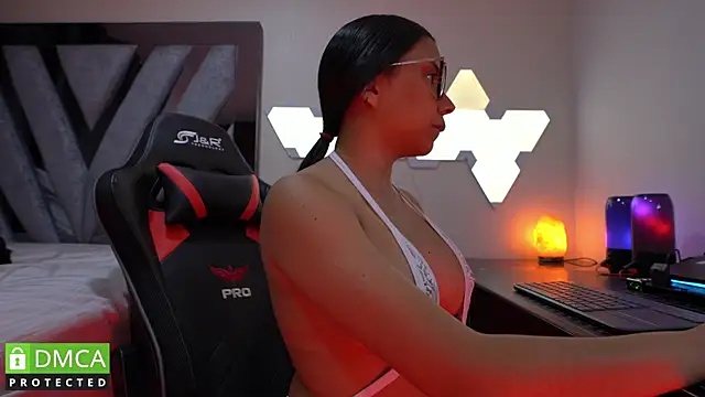 Snapshot of Dubois_Amy chatting on 5, 12, 2024 Dubois Amy online show from 5, 12, 2024