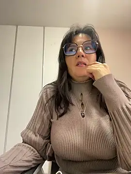 SWEETLILY18 online show from 21, 2, 2025