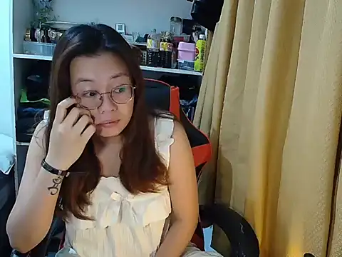 crizzybel online show from 2, 4, 2026