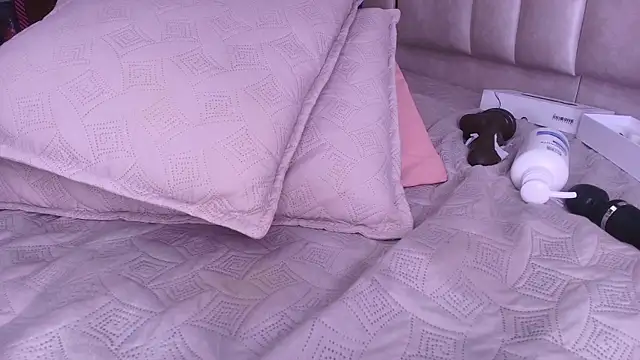 Snapshot of leon_gaby chatting on 5, 3, 2025 leon gaby online show from 5, 3, 2025