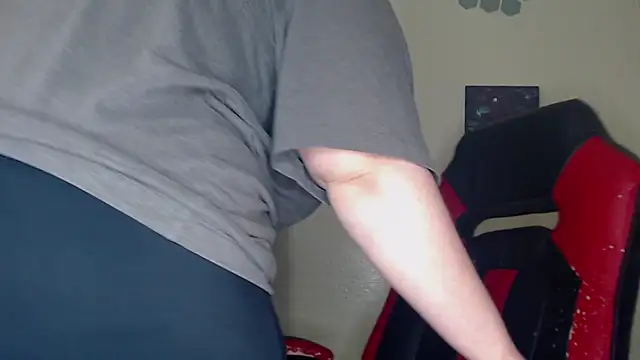 ToxicLilly online show from 8, 2, 2025