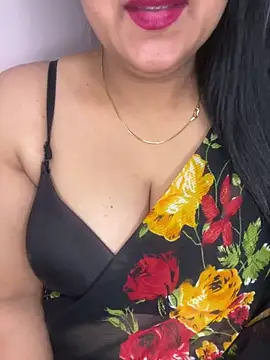 Zoya Varma004 online show from 25, 11, 2025