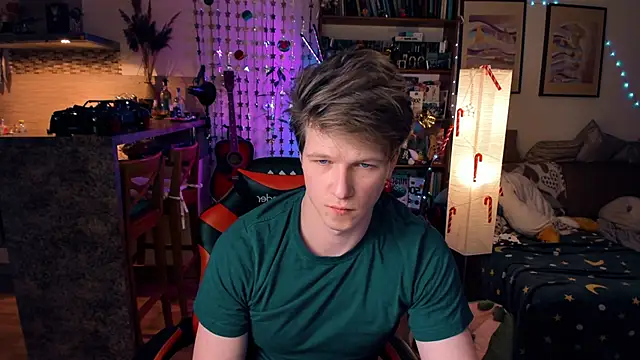 Breston Sweet online show from 18, 12, 2024