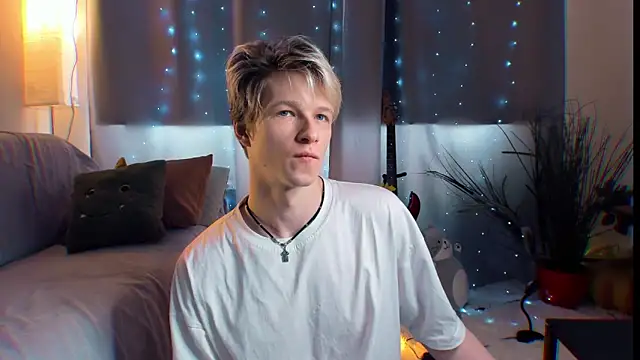 Breston Sweet online show from 14, 4, 2026