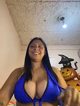 Leylafourniert online show from 23, 10, 2025