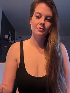 Snapshot of newMichelle chatting on 4, 12, 2024 newMichelle online show from 4, 12, 2024