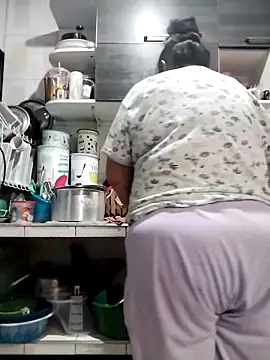 Snapshot of Keyla01_ chatting on 12, 10, 2025 Keyla01 online show from 12, 10, 2025