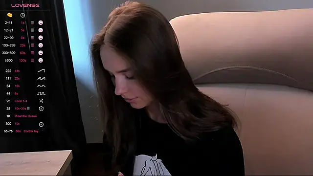 Snapshot of AliceOrlova chatting on 23, 9, 2025 AliceOrlova online show from 23, 9, 2025