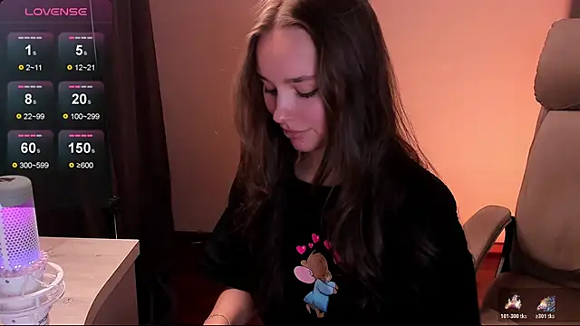 Snapshot of AliceOrlova chatting on 19, 11, 2025 AliceOrlova online show from 19, 11, 2025