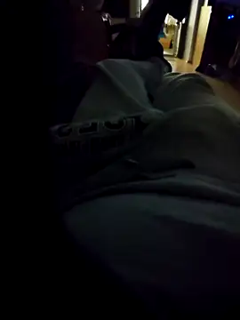 Snapshot of anonymus9006 chatting on 8, 3, 2025 anonymus9006 online show from 8, 3, 2025