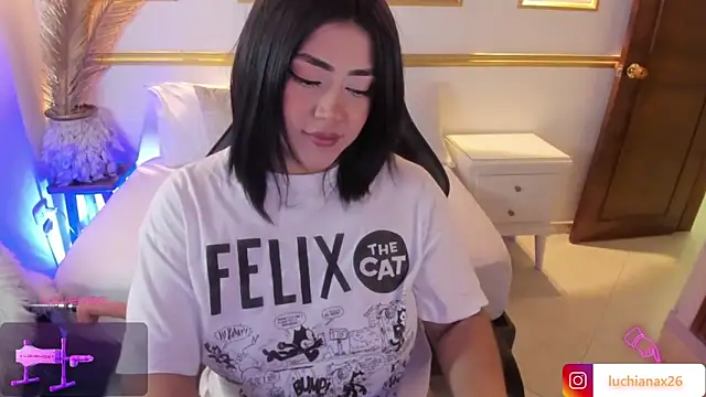 Snapshot of lucy26_ chatting on 4, 3, 2025 lucy26 online show from 4, 3, 2025