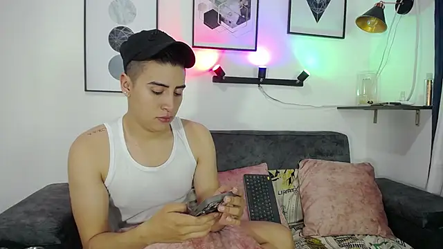 Tomas and liam online show from 11, 12, 2024