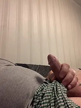 Snapshot of GHsveter chatting on 17, 12, 2025 GHsveter online show from 17, 12, 2025