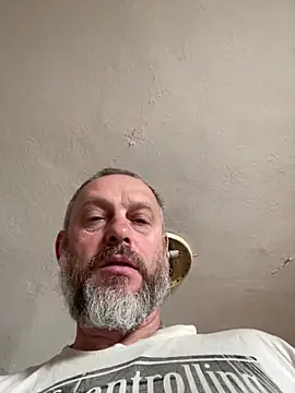 Snapshot of GHsveter chatting on 8, 5, 2026 GHsveter online show from 8, 5, 2026