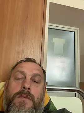 Snapshot of GHsveter chatting on 19, 5, 2026 GHsveter online show from 19, 5, 2026