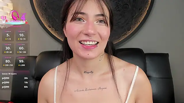 Snapshot of miss_sharlotte18 chatting on 1, 3, 2025 miss sharlotte18 online show from 1, 3, 2025