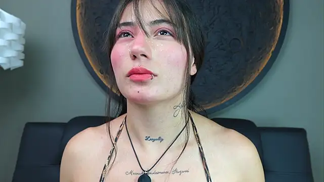 Snapshot of miss_sharlotte18 chatting on 26, 9, 2025 miss sharlotte18 online show from 26, 9, 2025