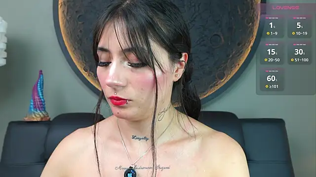 Snapshot of miss_sharlotte18 chatting on 7, 11, 2025 miss sharlotte18 online show from 7, 11, 2025