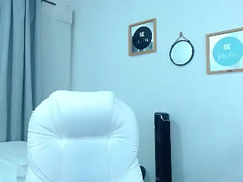 Snapshot of annylouis chatting on 26, 1, 2025 annylouis online show from 26, 1, 2025