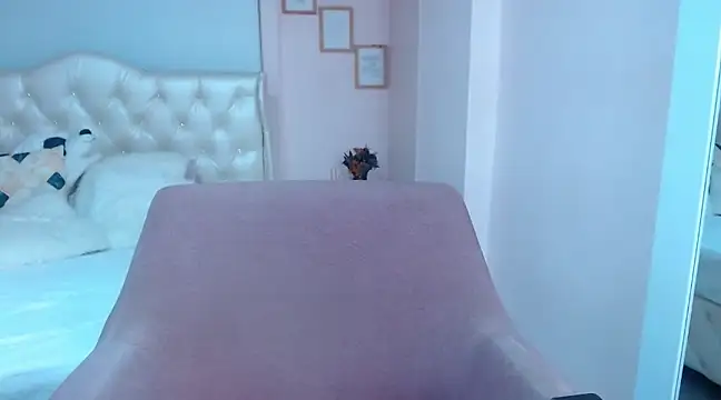 Snapshot of annylouis chatting on 31, 1, 2025 annylouis online show from 31, 1, 2025