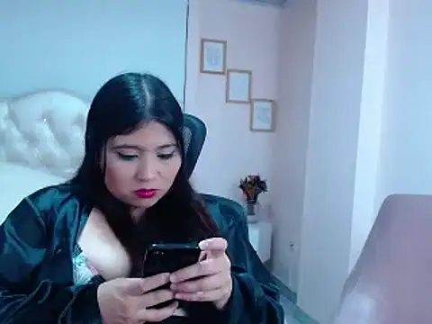 Snapshot of annylouis chatting on 12, 2, 2025 annylouis online show from 12, 2, 2025